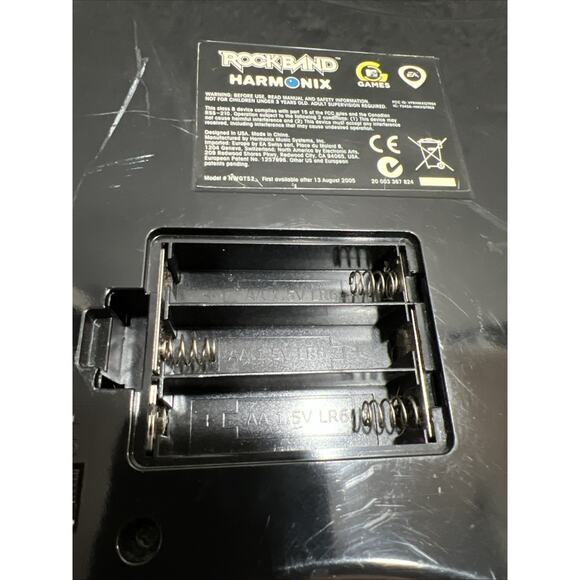 Nintendo Wii RockBand Guitar Fender Stratocaster w Strap NWGTS2 No Dongle Tested - Picture 5 of 6